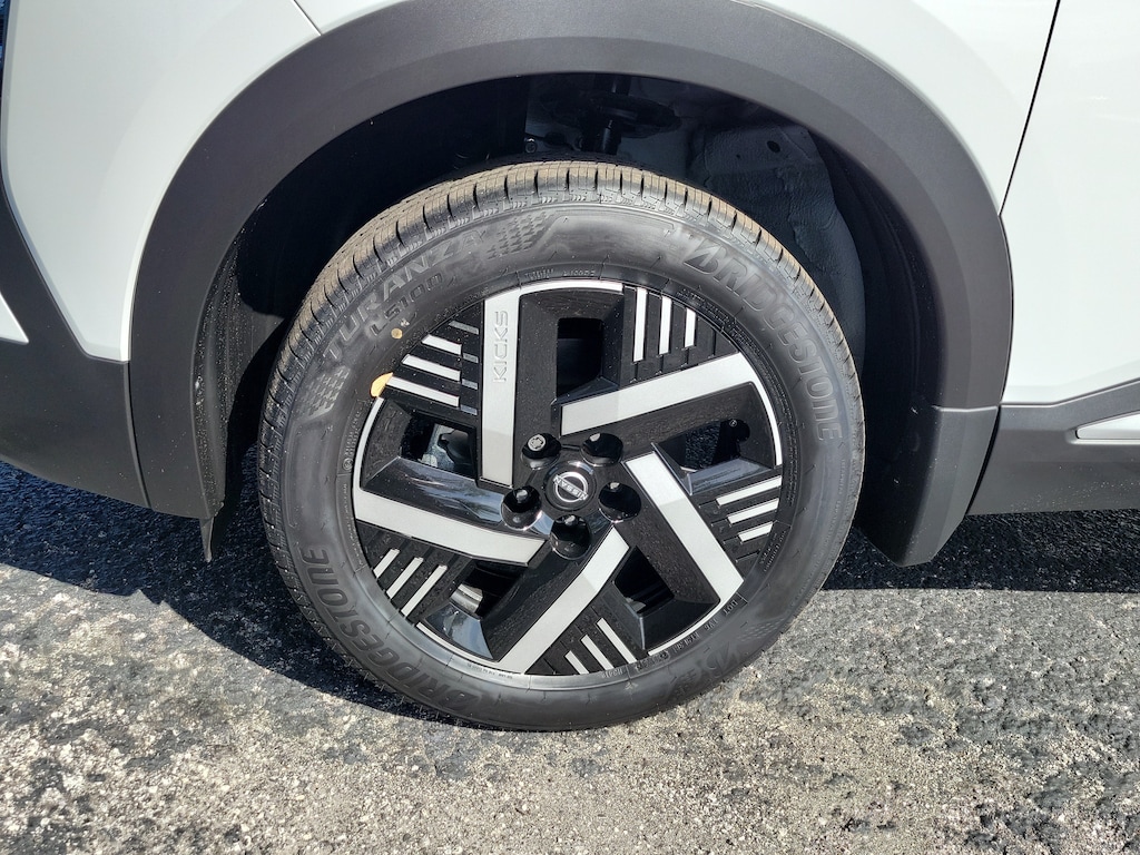 New 2026 Nissan Kicks SV SUV