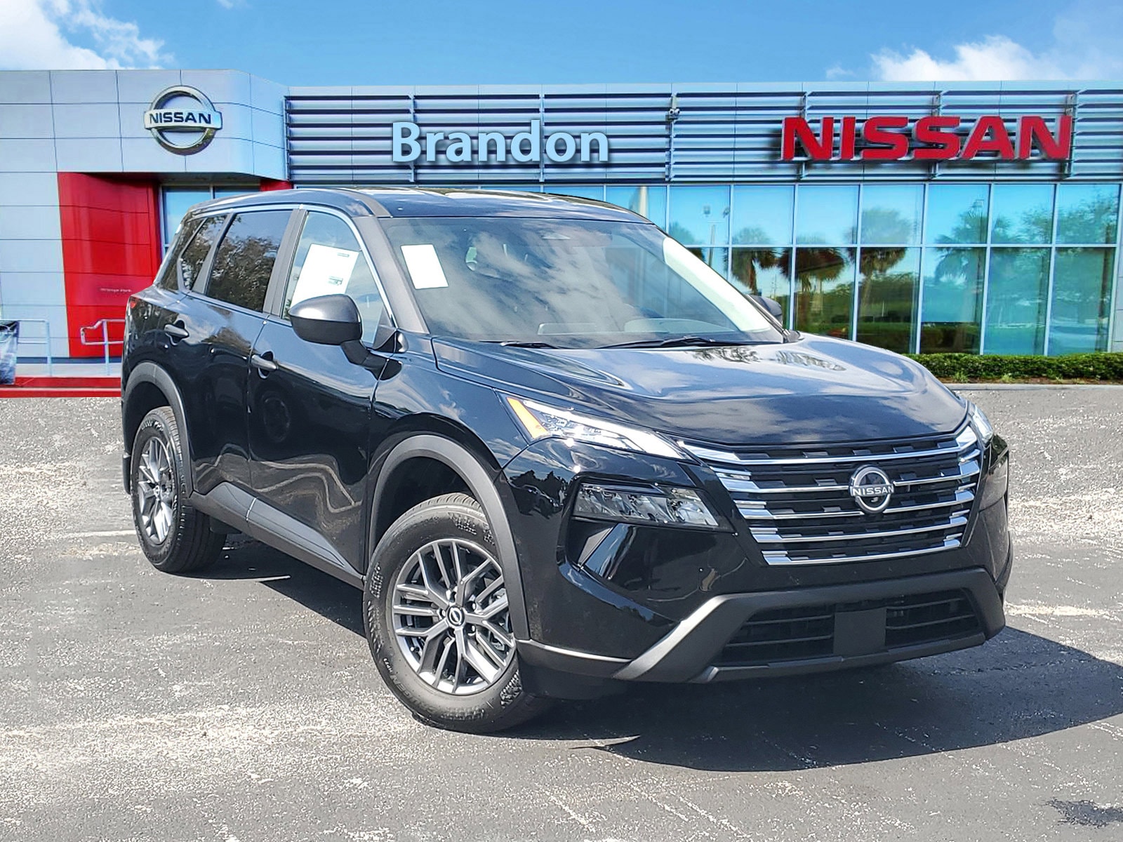 2026 Nissan Rogue S's photo