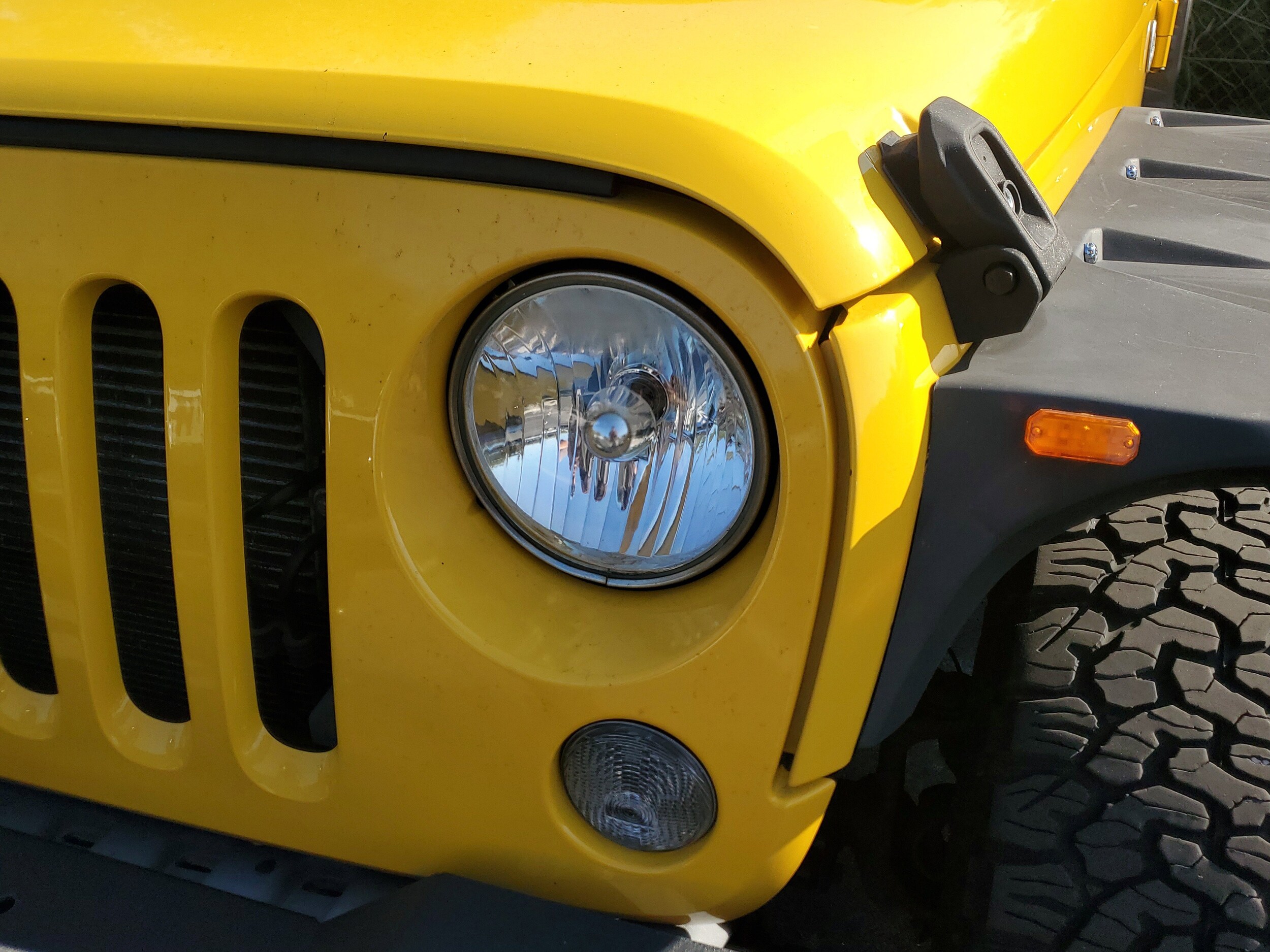 2015 Jeep Wrangler Unlimited Sport photo 3