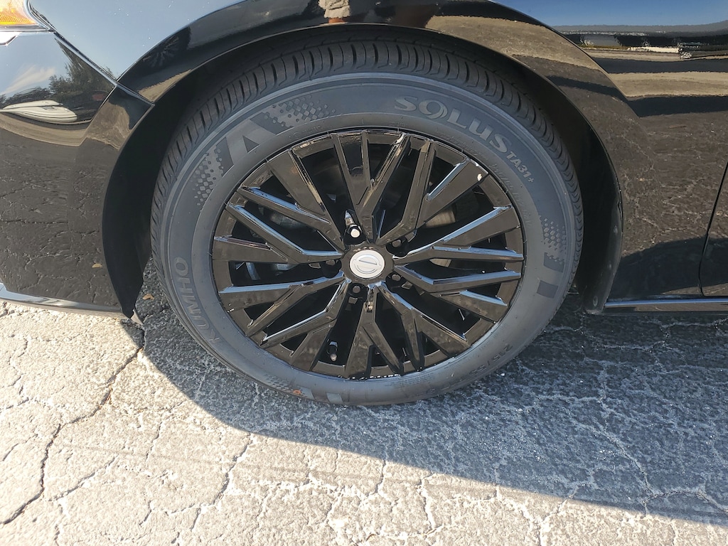 Used 2024 Nissan Altima 2.5 SV Sedan