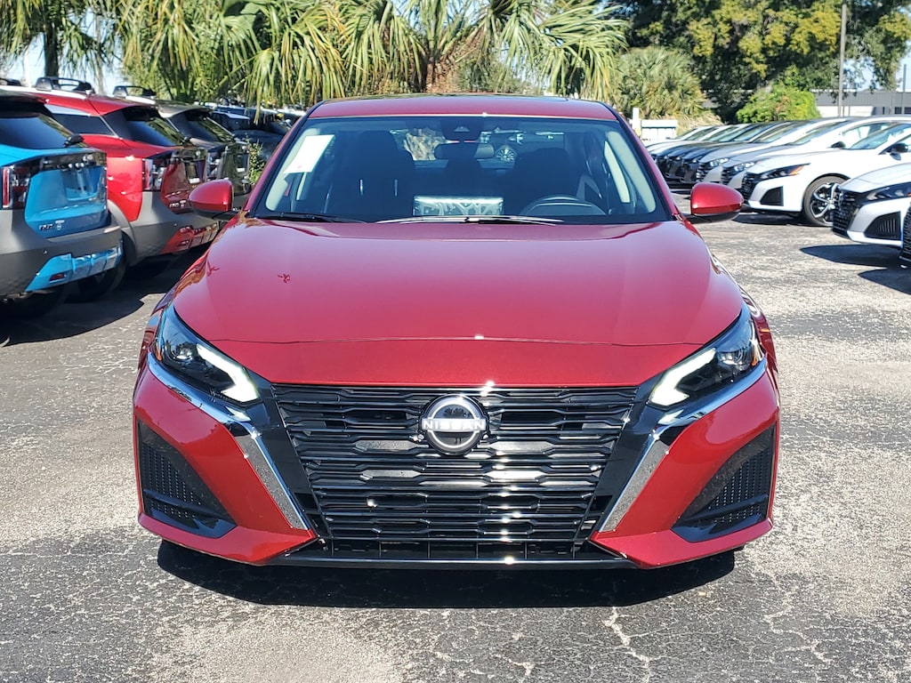 New 2025 Nissan Altima SV Sedan