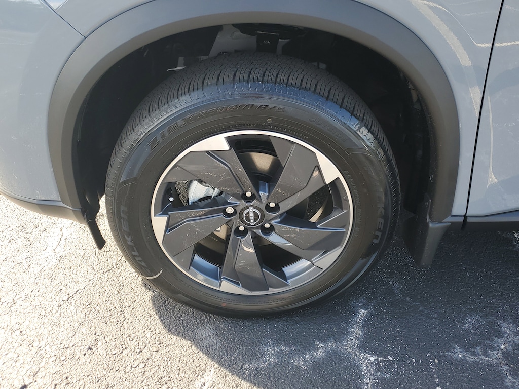 New 2026 Nissan Rogue SV SUV