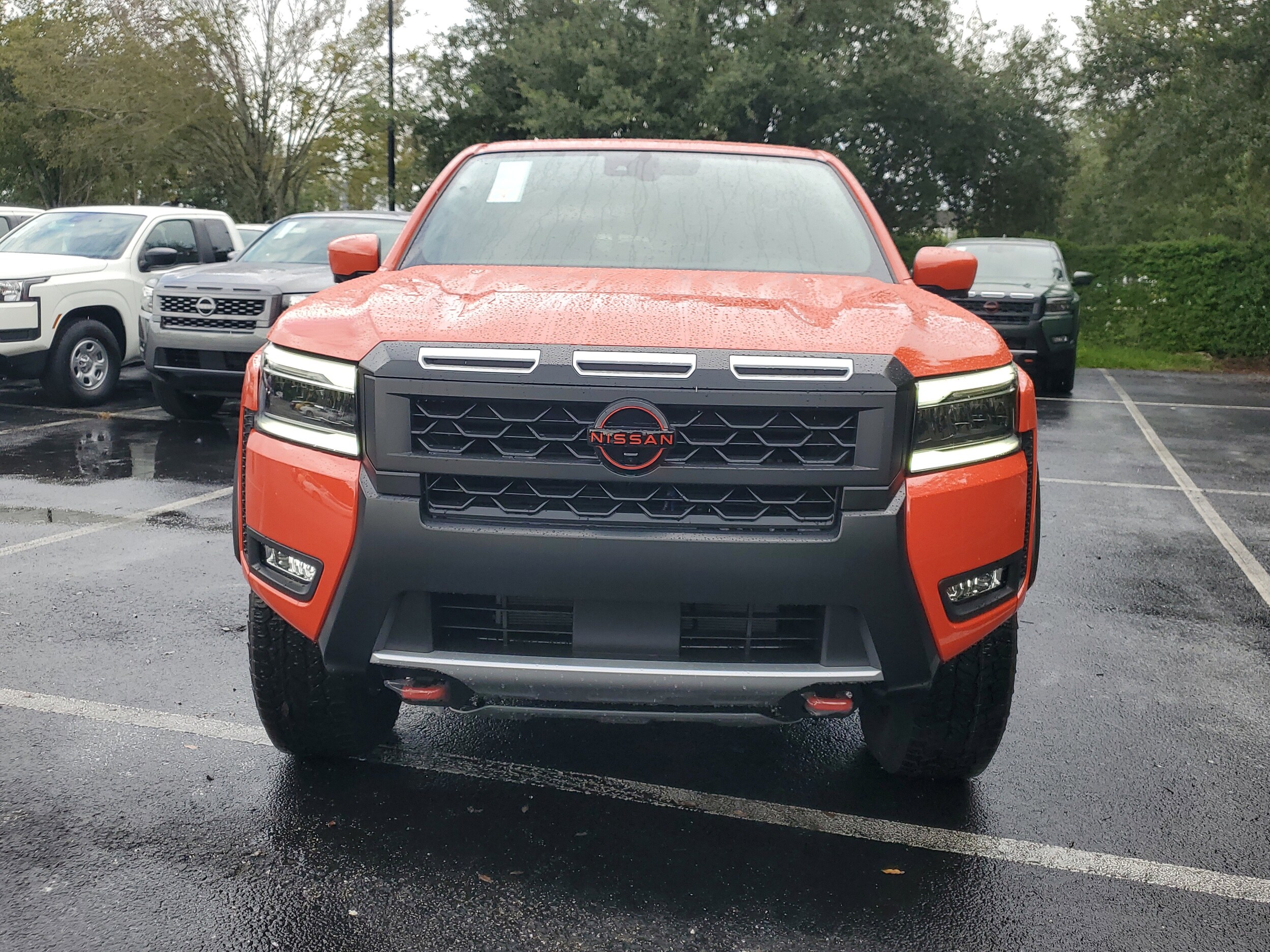2025 Nissan Frontier PRO-4X photo 2