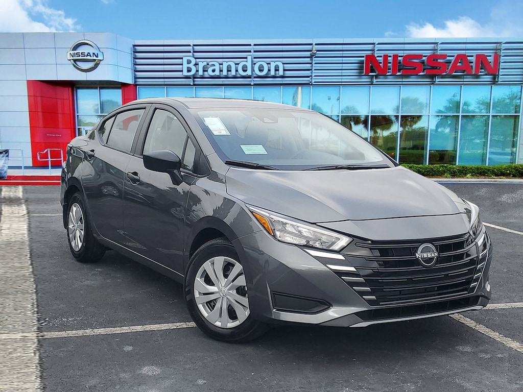 New 2025 Nissan Versa 1.6 S Sedan