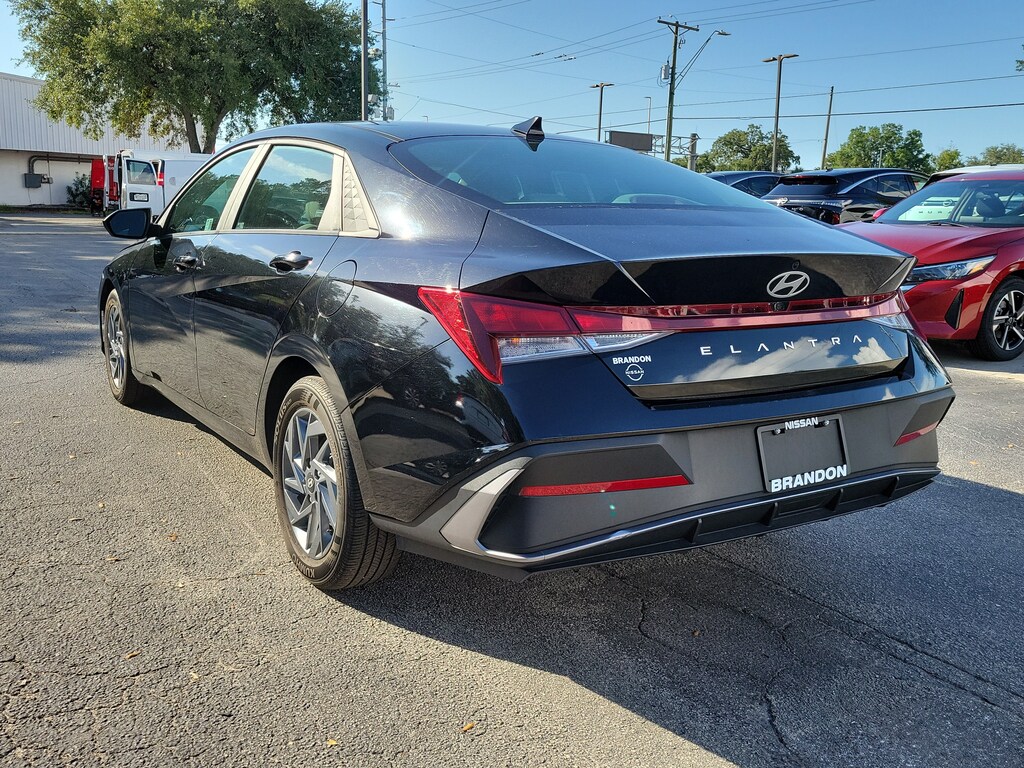 Used 2024 Hyundai Elantra SEL Sedan