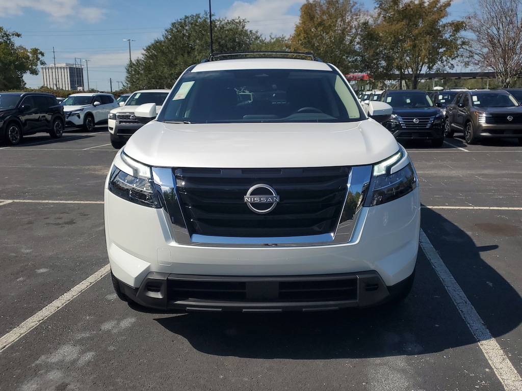 New 2025 Nissan Pathfinder SV SUV