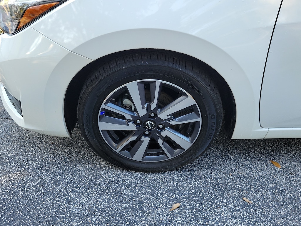 Certified 2025 Nissan Versa 1.6 SV Sedan