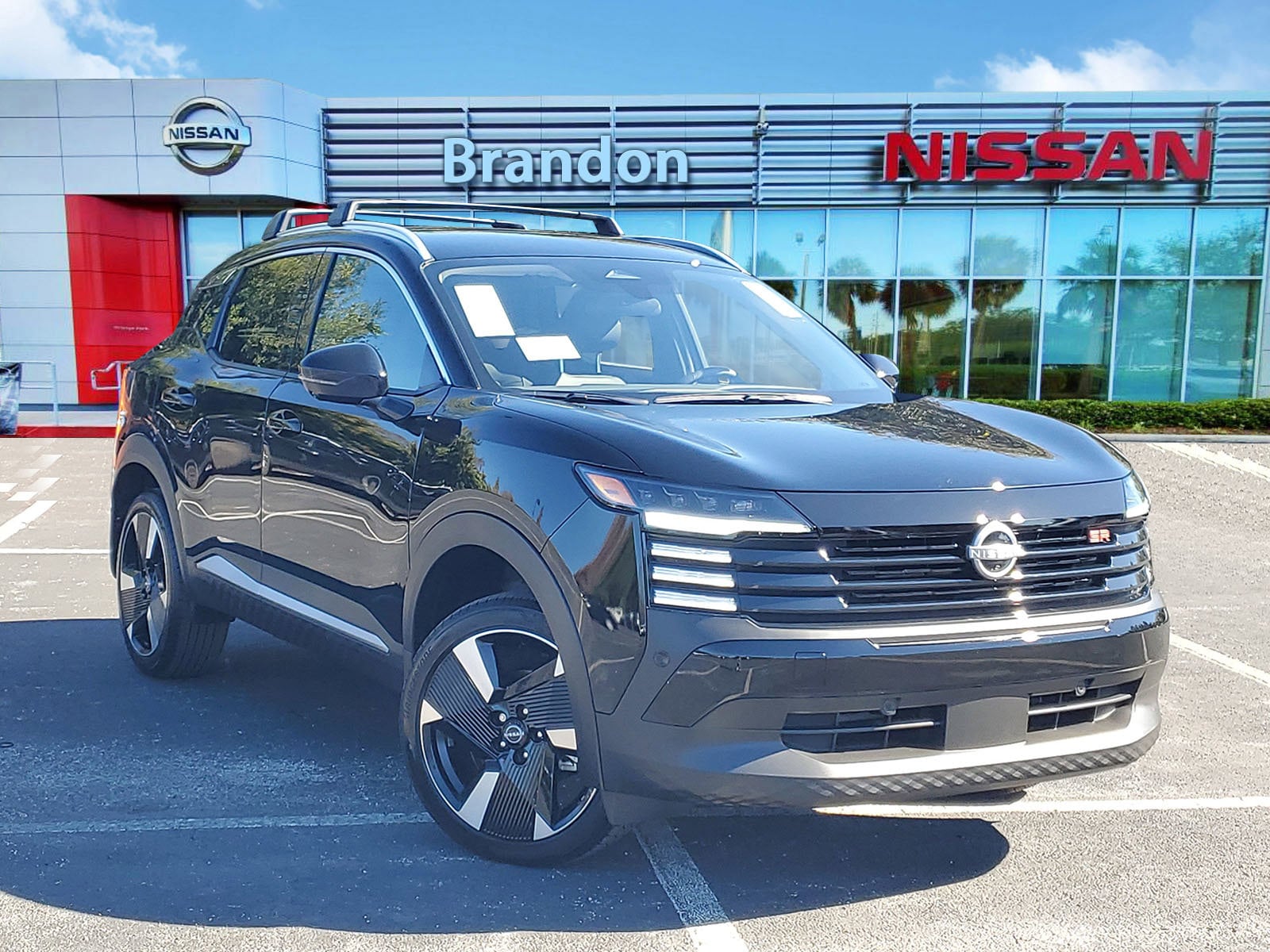 2026 Nissan KICKS SR's photo