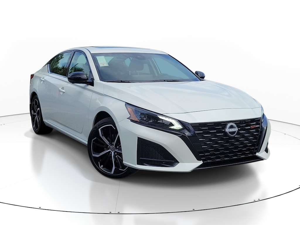 New 2026 Nissan Altima SR Sedan