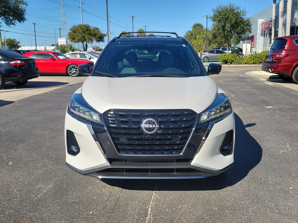 Used 2022 Nissan Kicks SR SUV