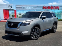 2025 Nissan Pathfinder Platinum SUV