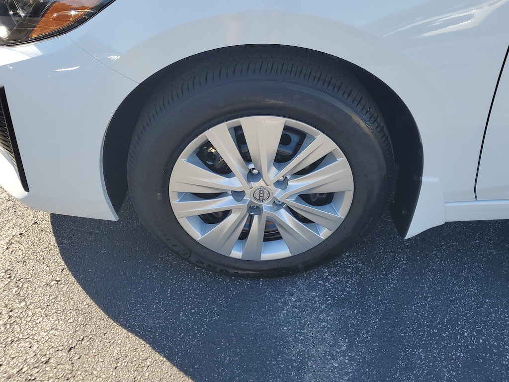 New 2025 Nissan Sentra S Sedan