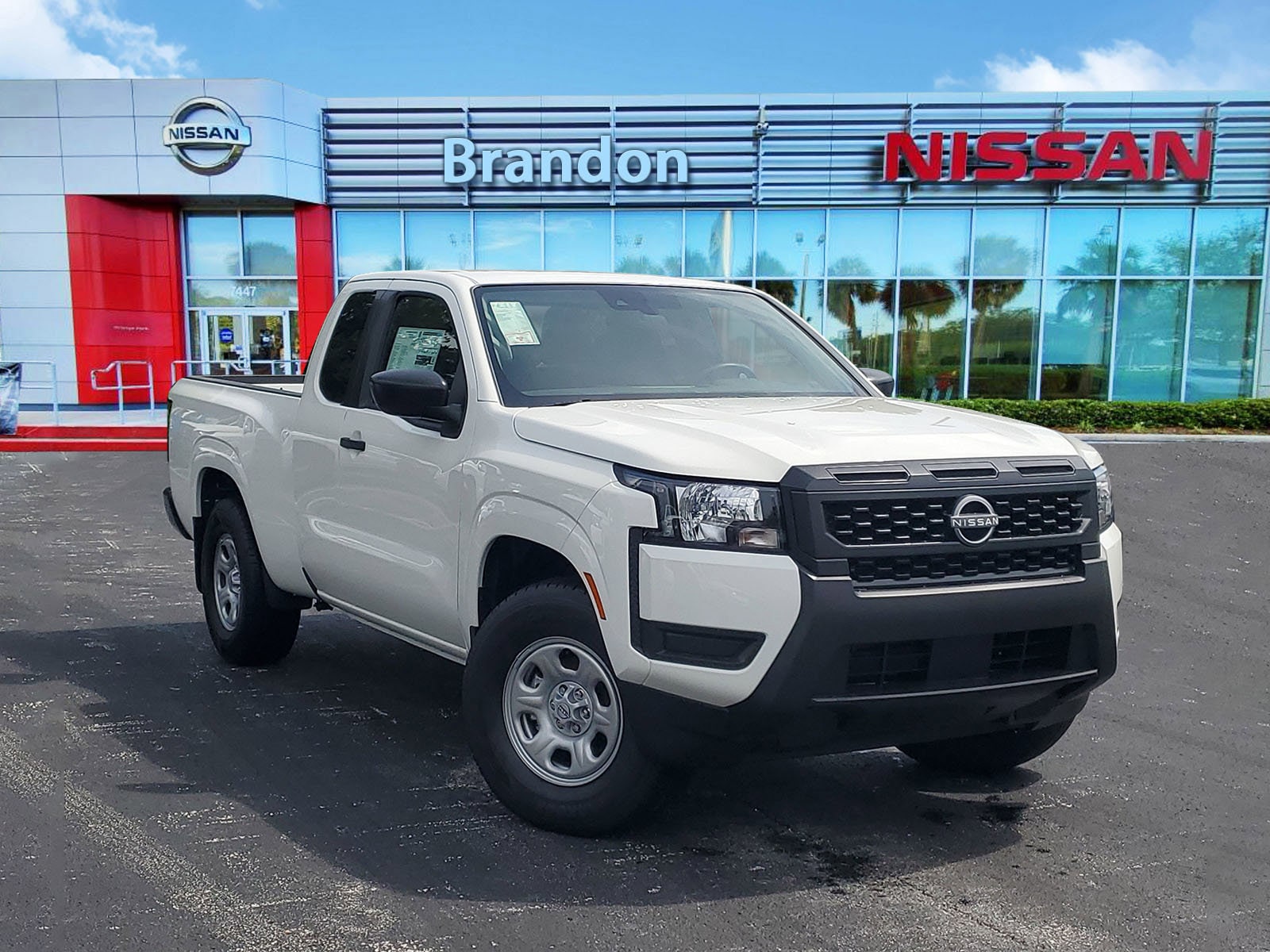 2025 Nissan Frontier S's photo