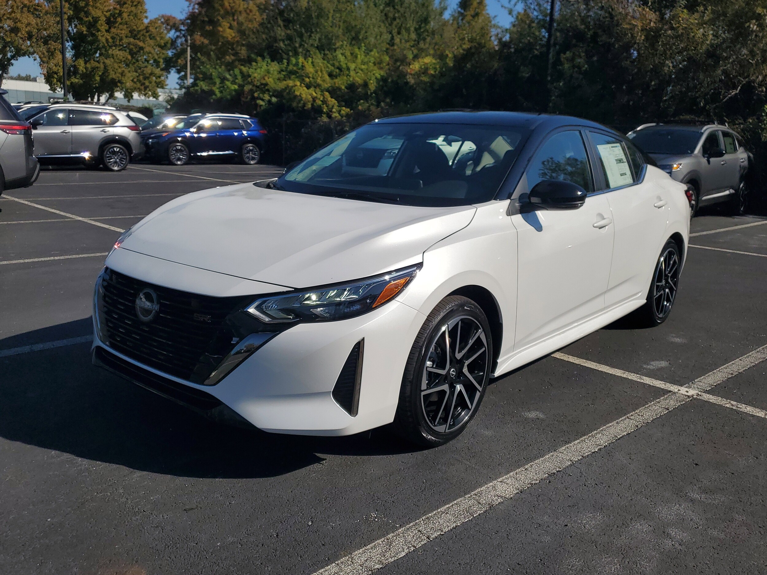 2025 Nissan Sentra SR photo 2