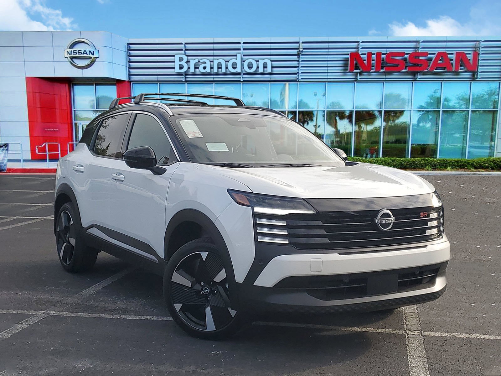 2026 Nissan KICKS SR AWD's photo