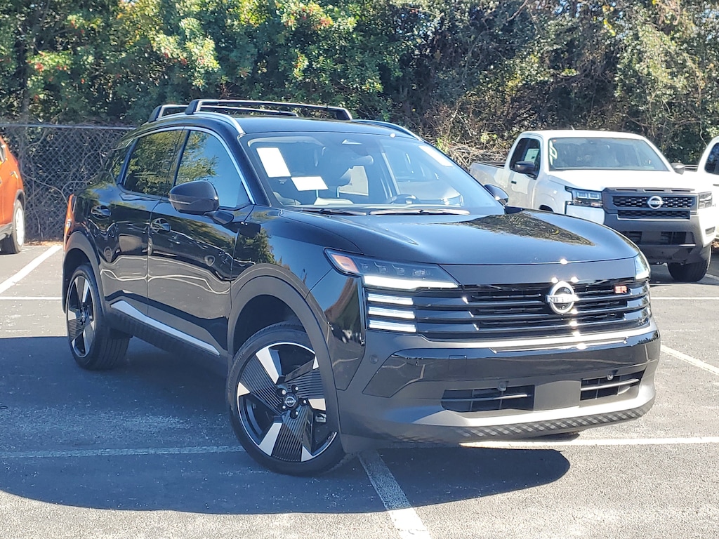 New 2026 Nissan Kicks SR SUV