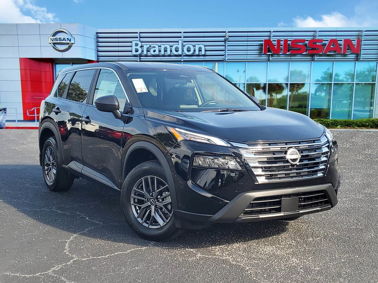 2026 Nissan Rogue S's photo