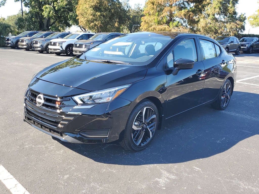 New 2025 Nissan Versa 1.6 SR Sedan