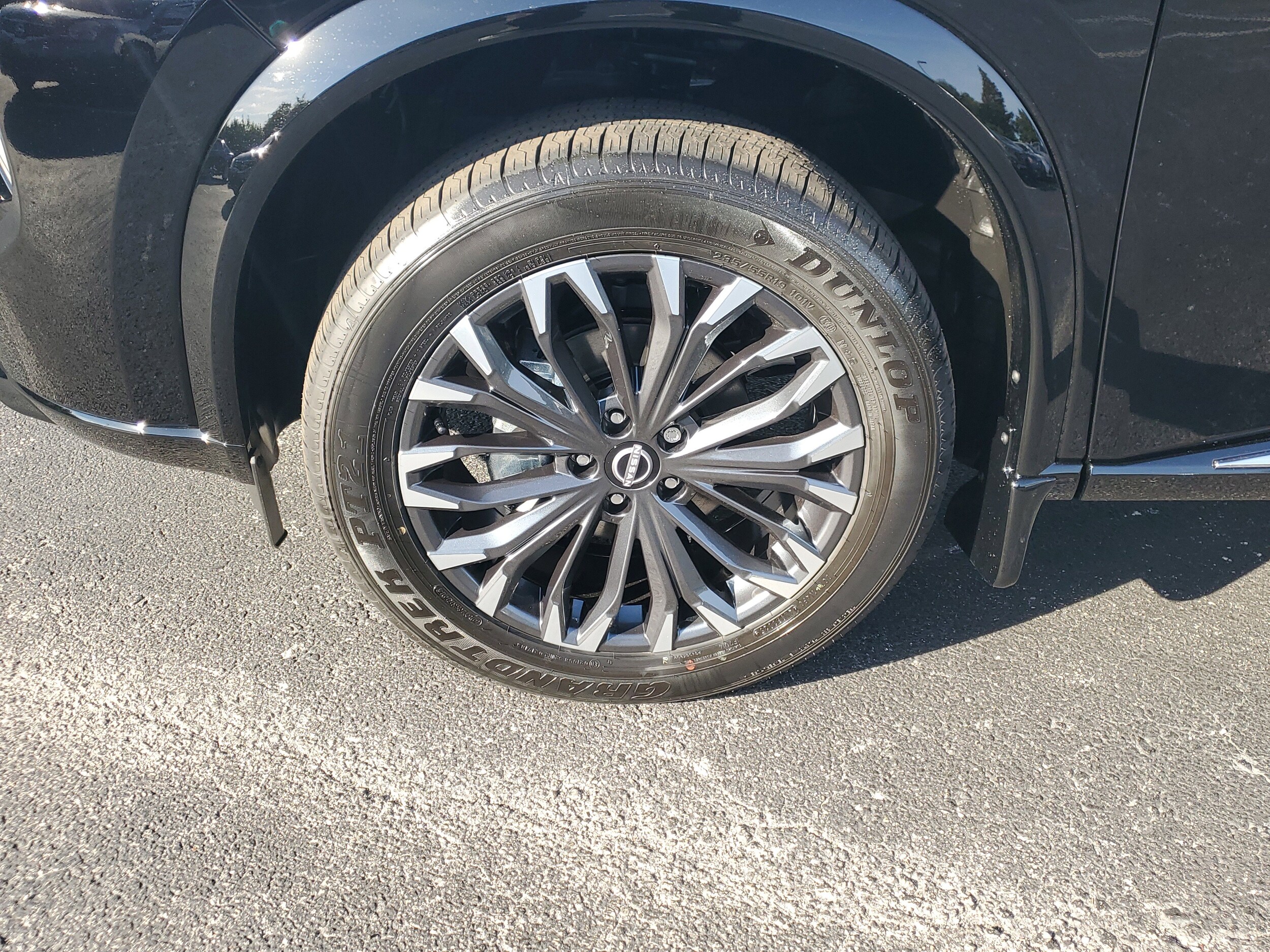 2026 Nissan Rogue Platinum photo 4