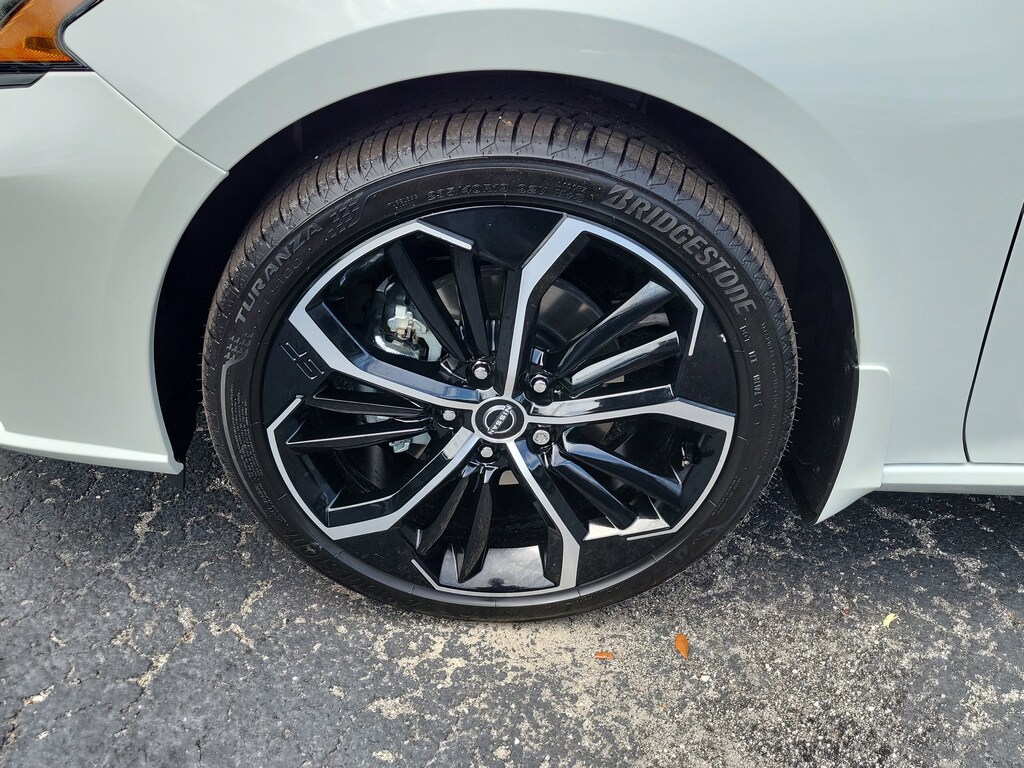 New 2026 Nissan Altima SR Sedan