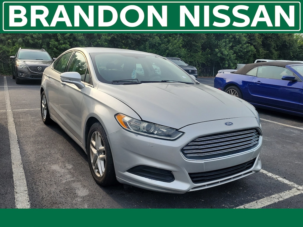 Used 2016 Ford Fusion SE Sedan