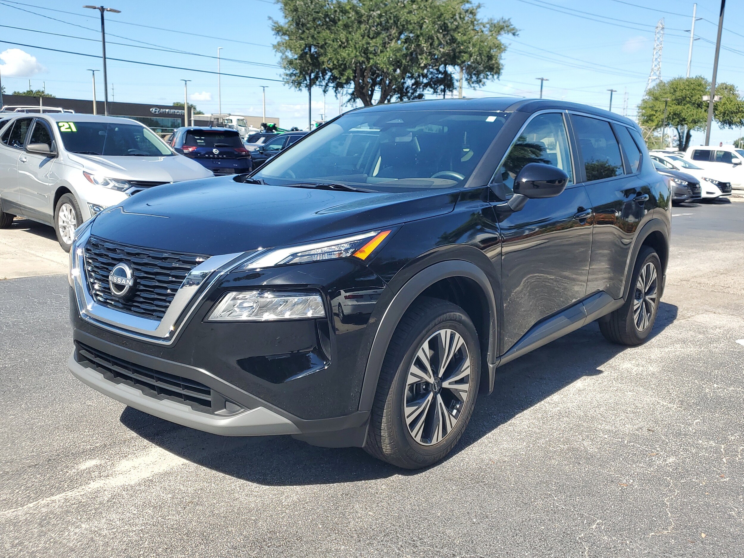 2023 Nissan Rogue SV photo 3