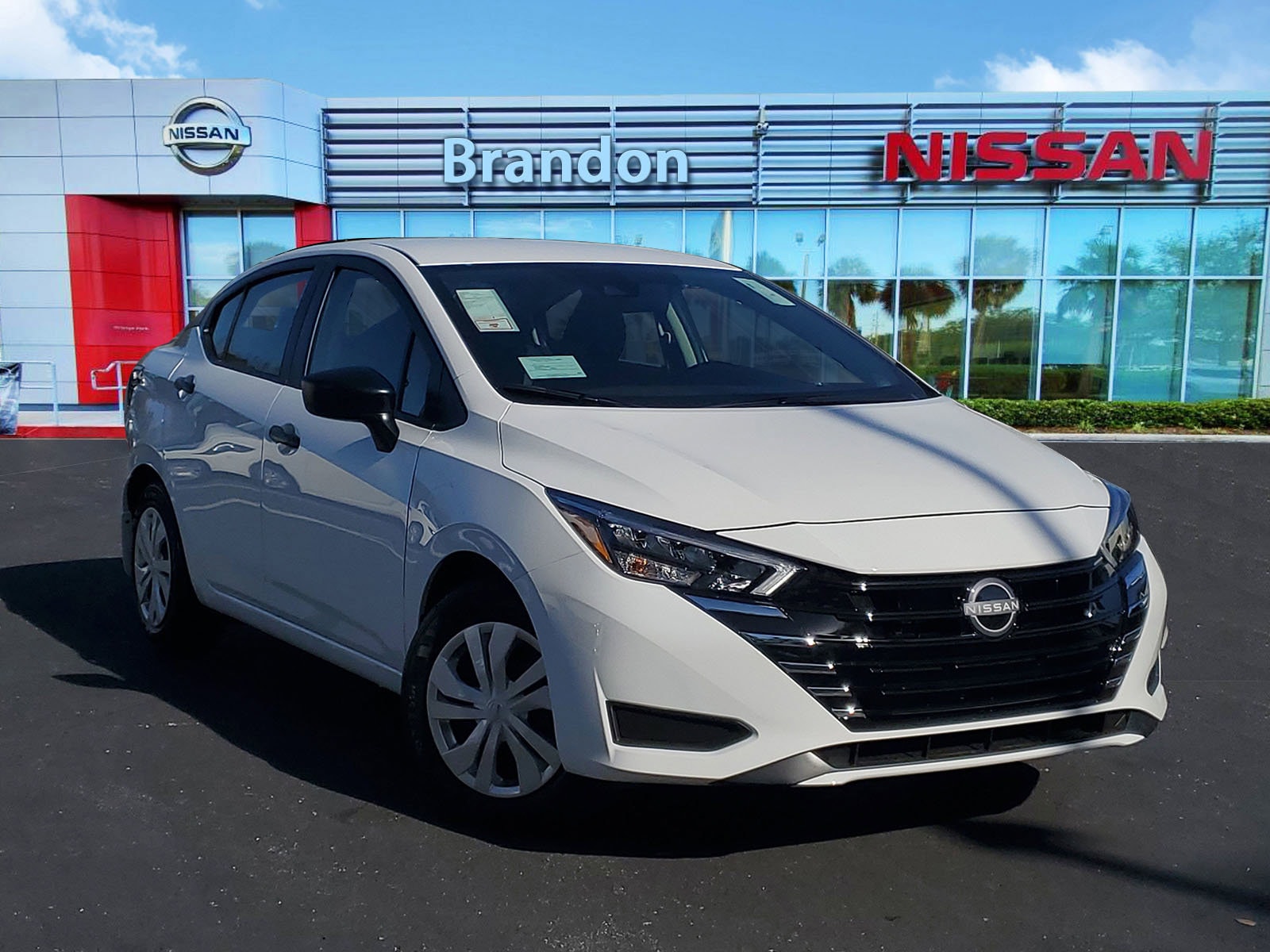 2025 Nissan Versa Sedan S's photo