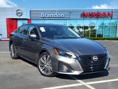 2025 Nissan Altima SL Sedan