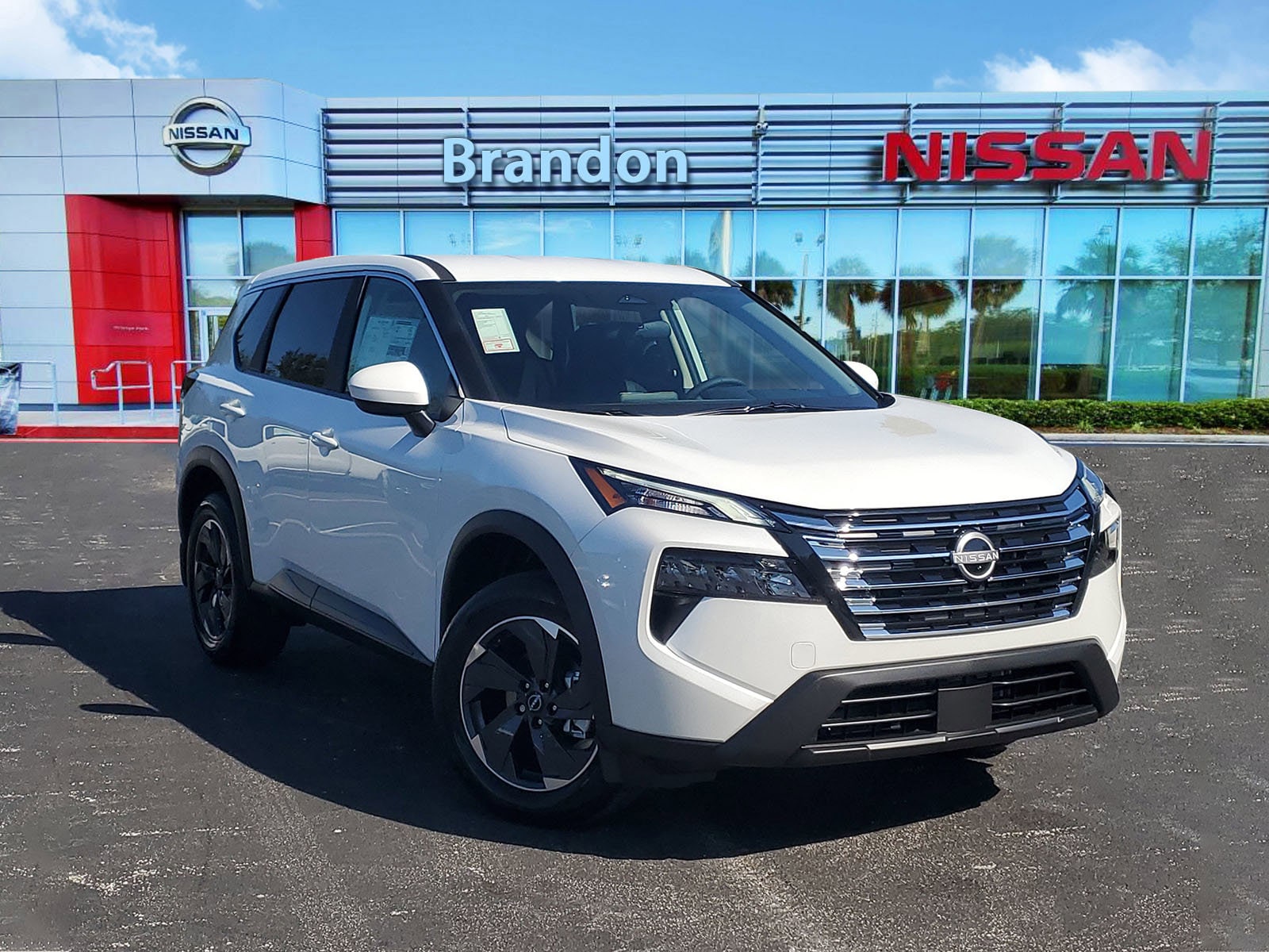 2026 Nissan Rogue SV's photo