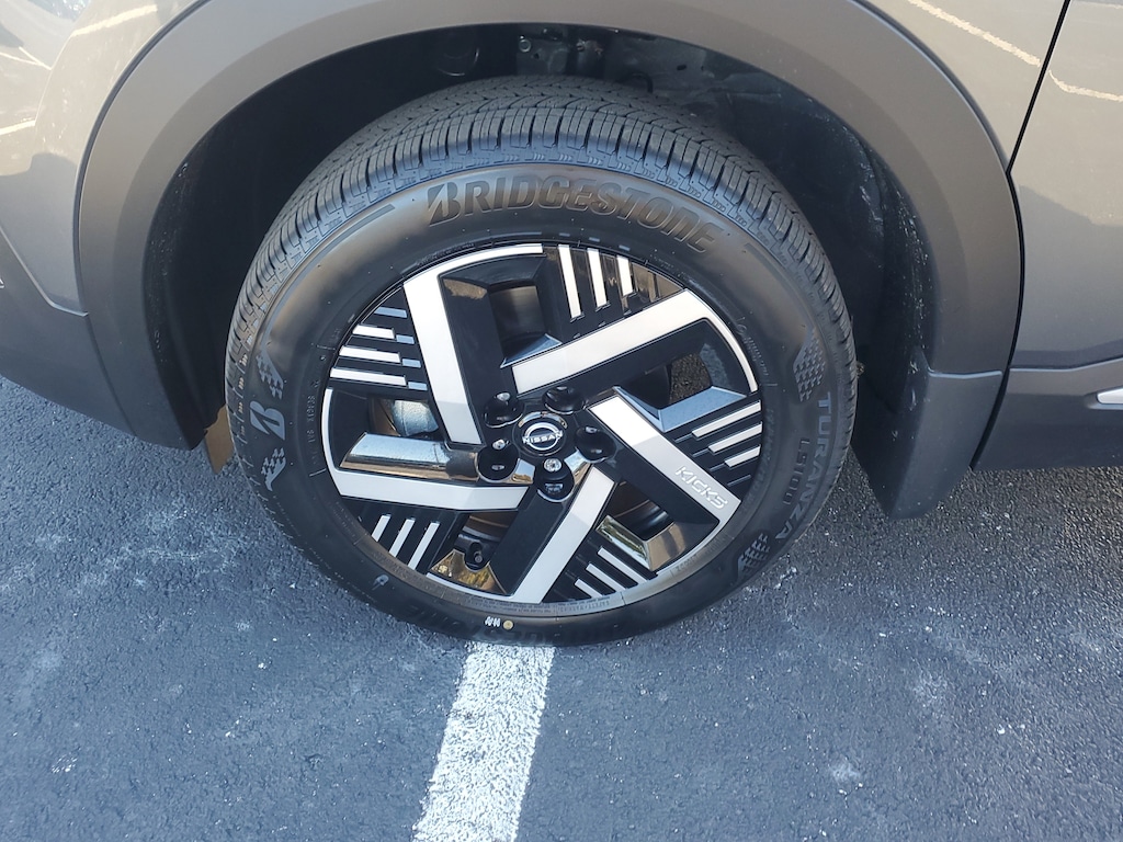 New 2026 Nissan Kicks SV SUV