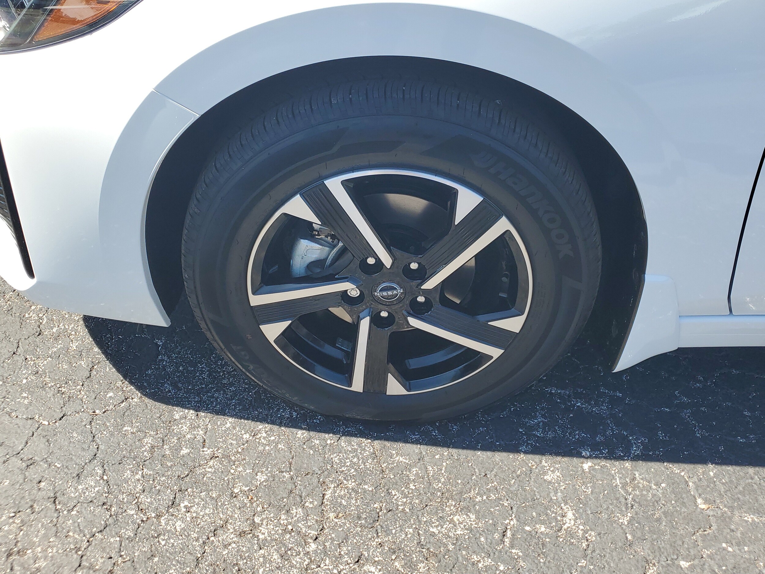 2025 Nissan Sentra SV photo 4