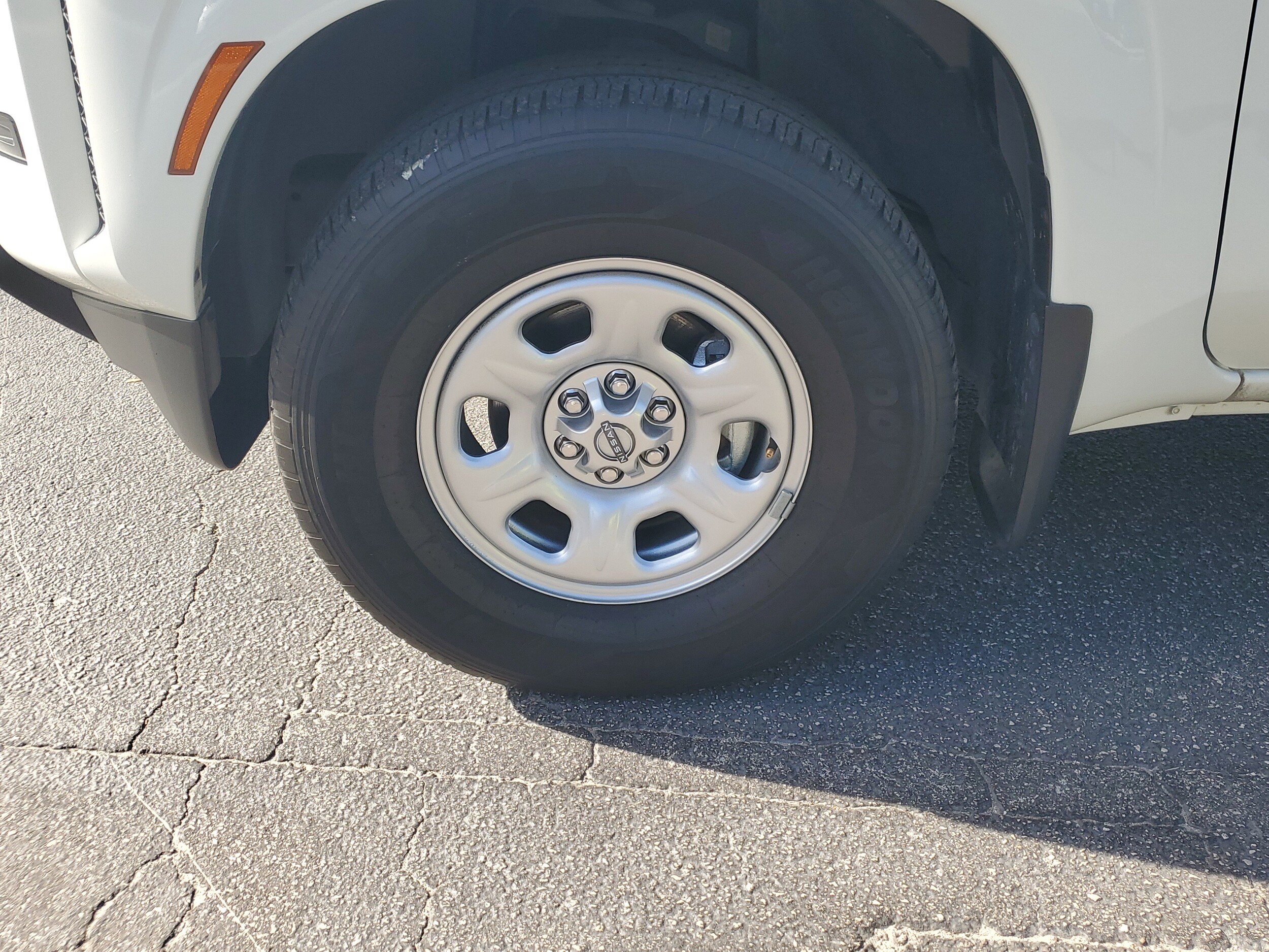 2024 Nissan Frontier S photo 4