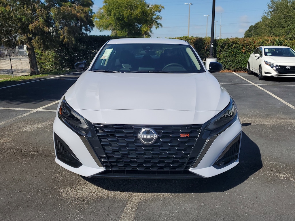 New 2025 Nissan Altima SR Sedan