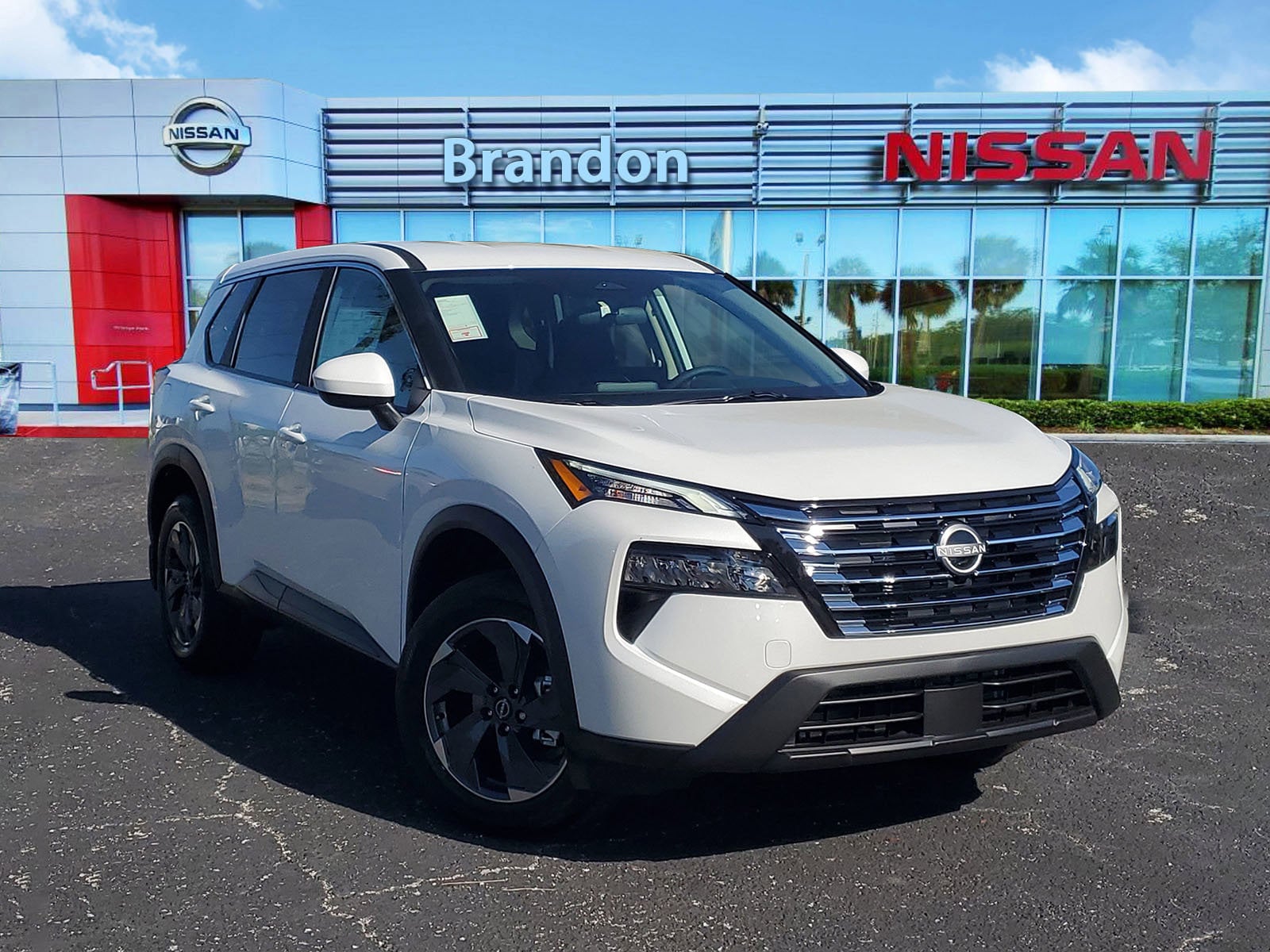 2026 Nissan Rogue SV's photo