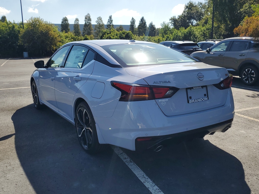 New 2025 Nissan Altima SR Sedan