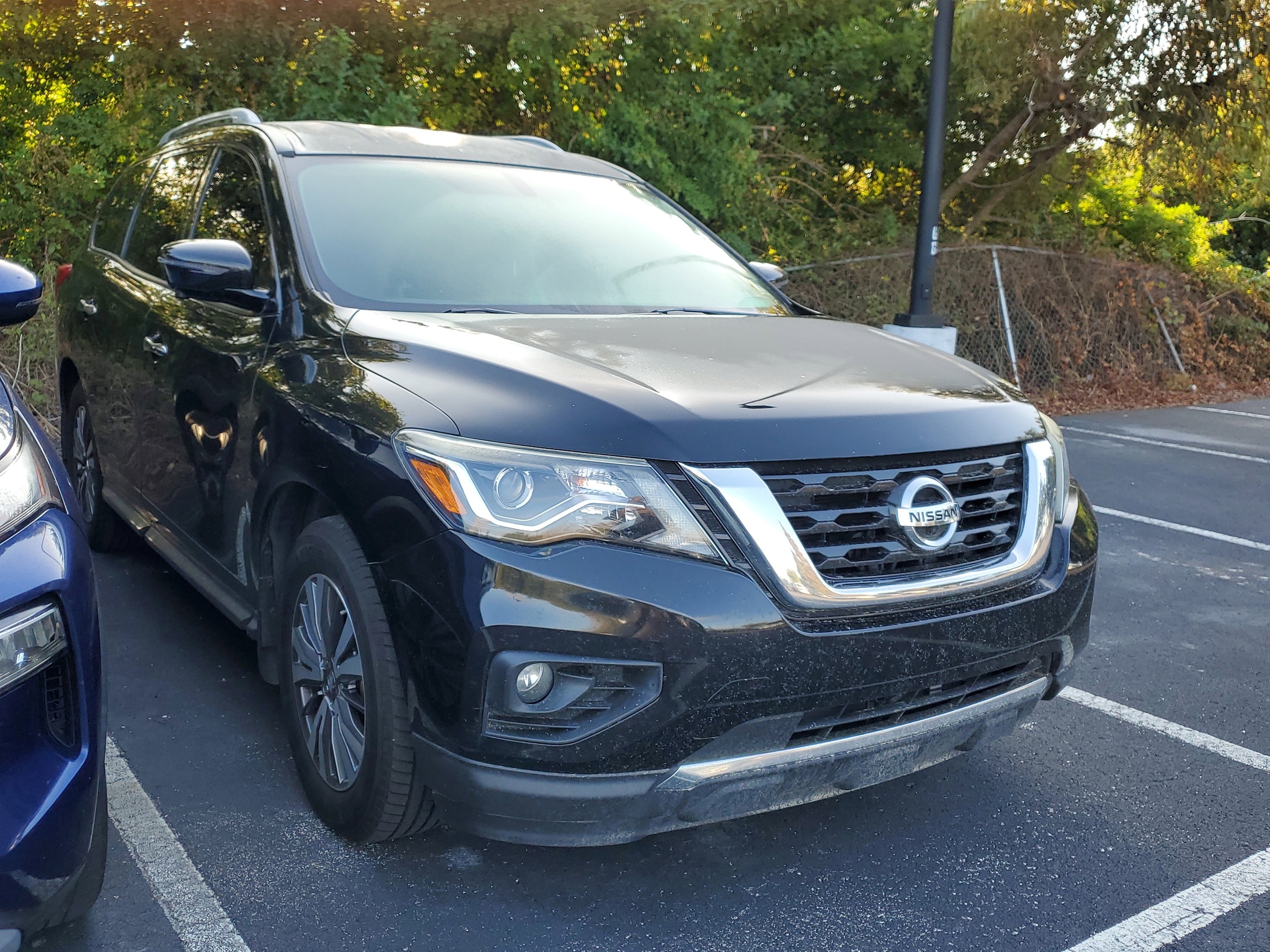 2017 Nissan Pathfinder SL