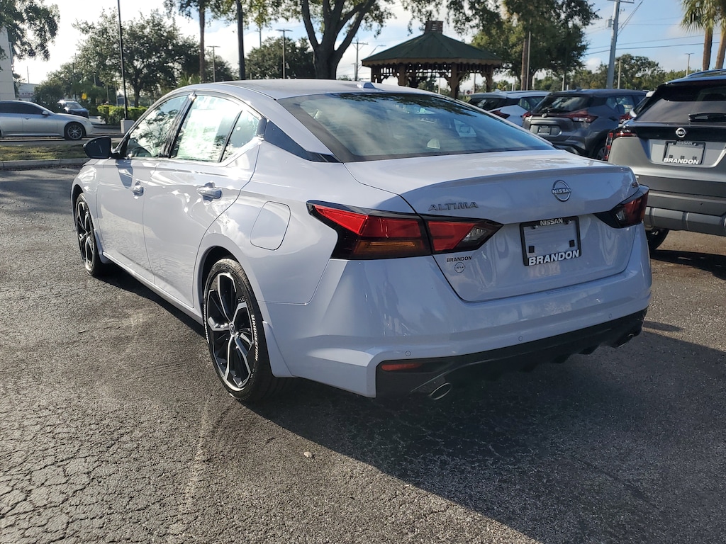 New 2025 Nissan Altima SR Sedan