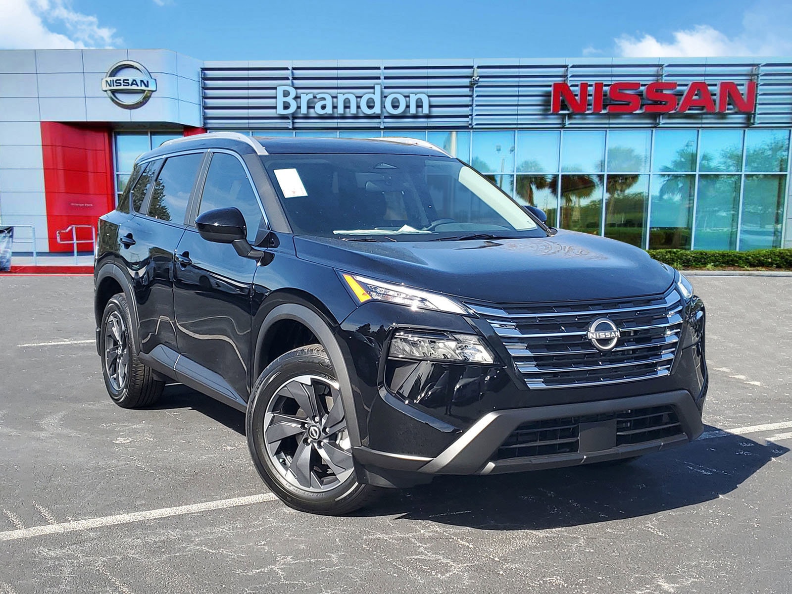 2026 Nissan Rogue SV's photo