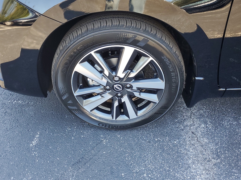 New 2025 Nissan Versa 1.6 SV Sedan