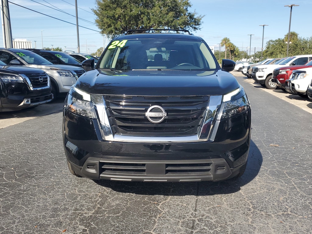 Used 2024 Nissan Pathfinder SV SUV
