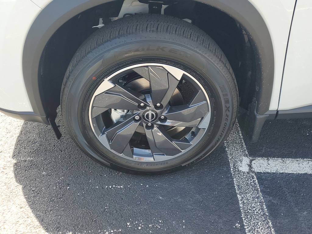 New 2026 Nissan Rogue SV SUV