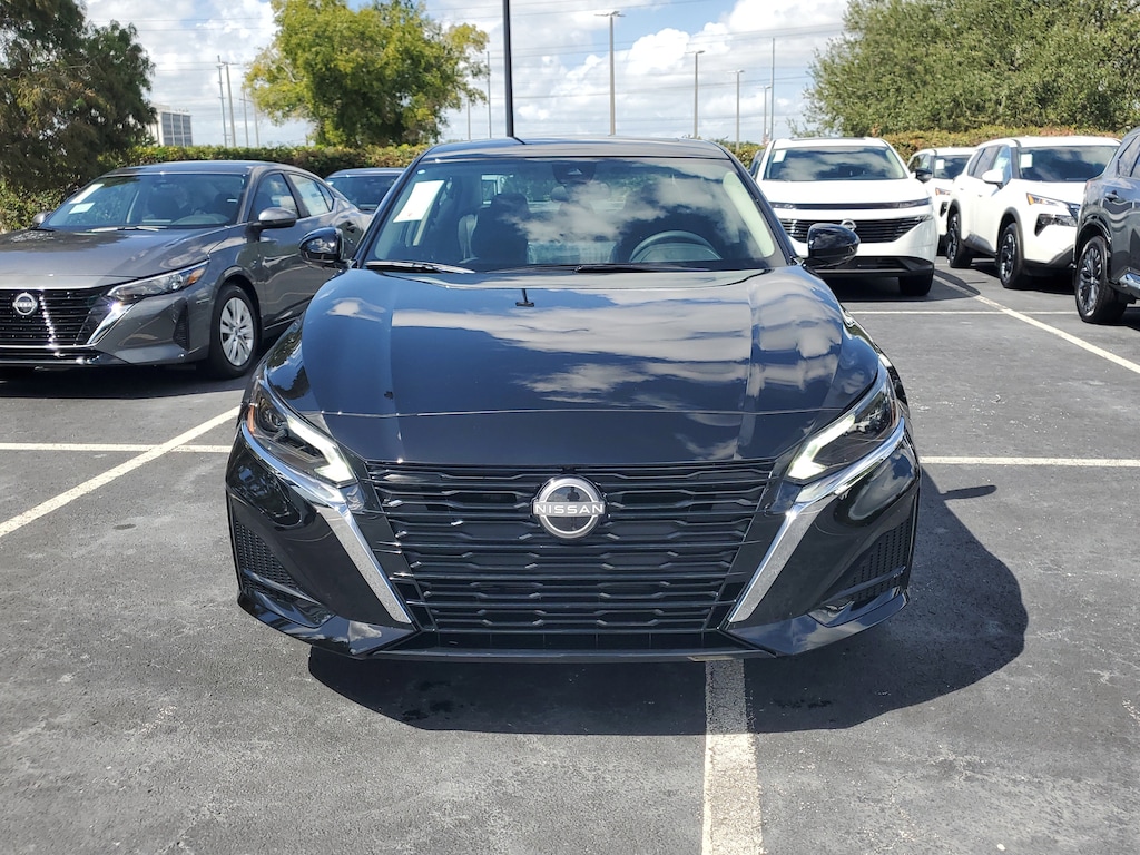 New 2025 Nissan Altima SL Sedan