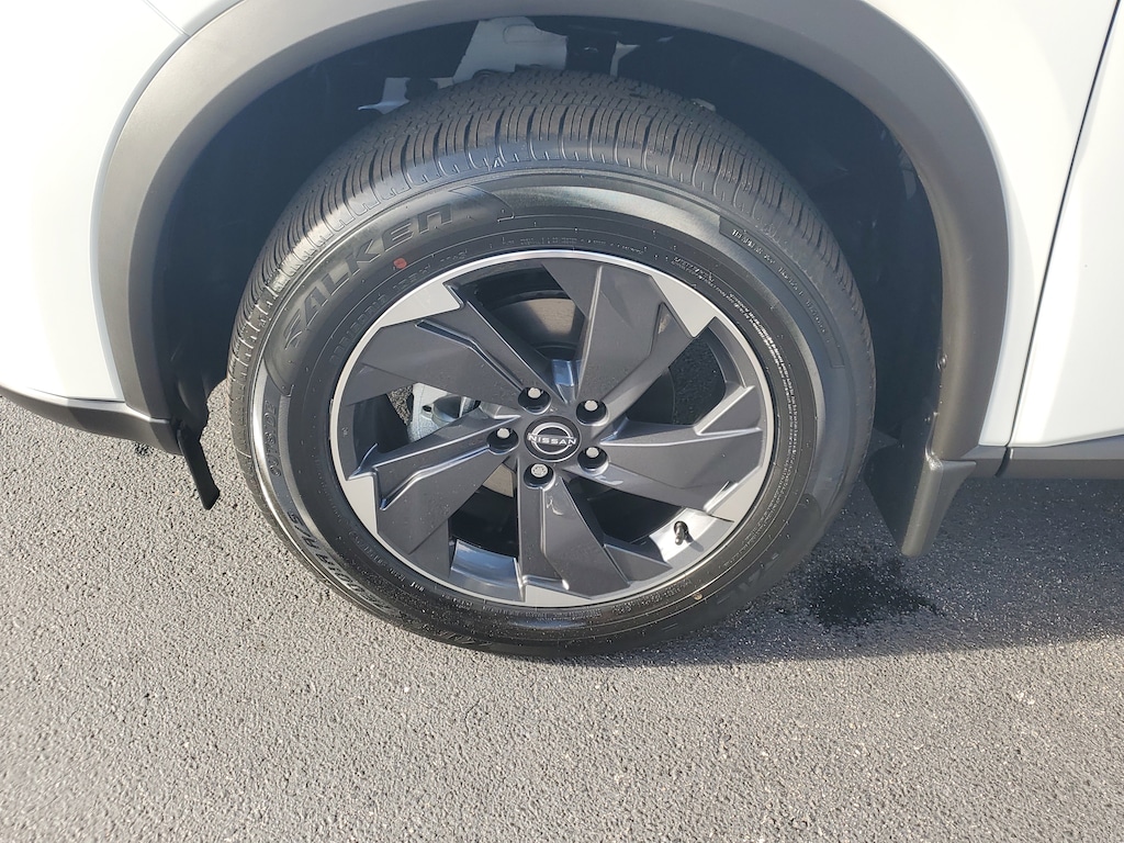 New 2026 Nissan Rogue SV SUV