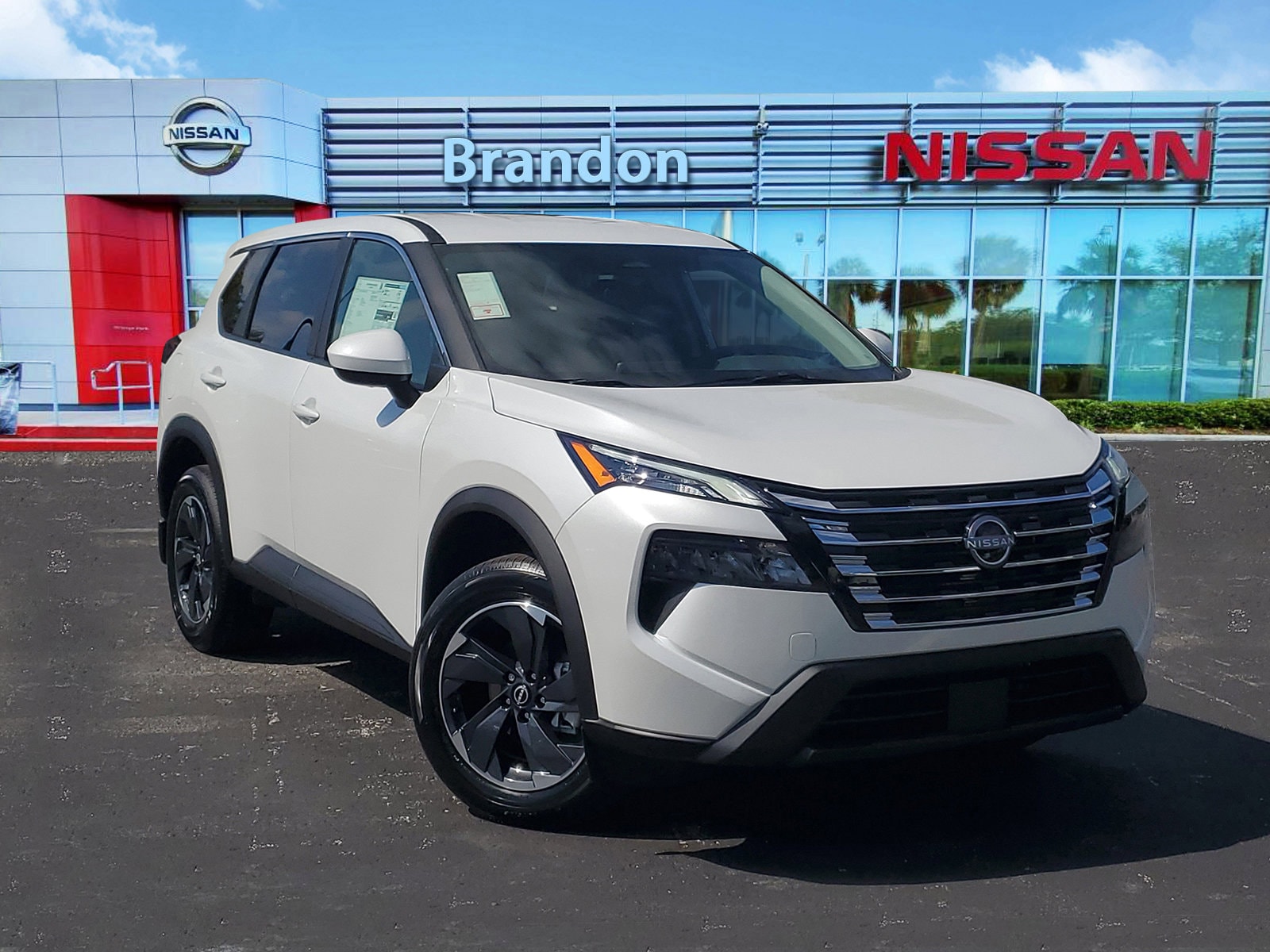 2026 Nissan Rogue SV's photo