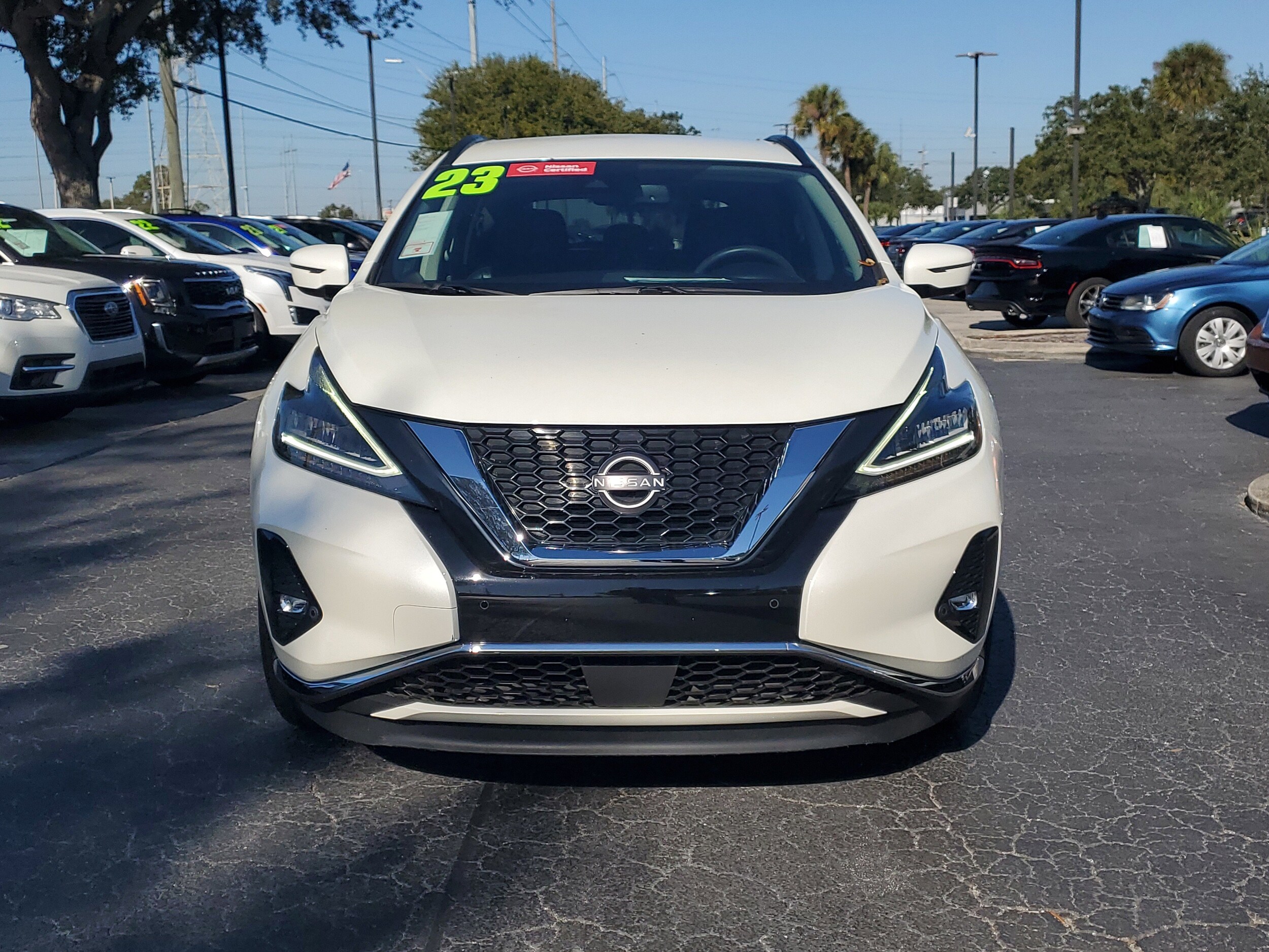2023 Nissan Murano SV photo 2