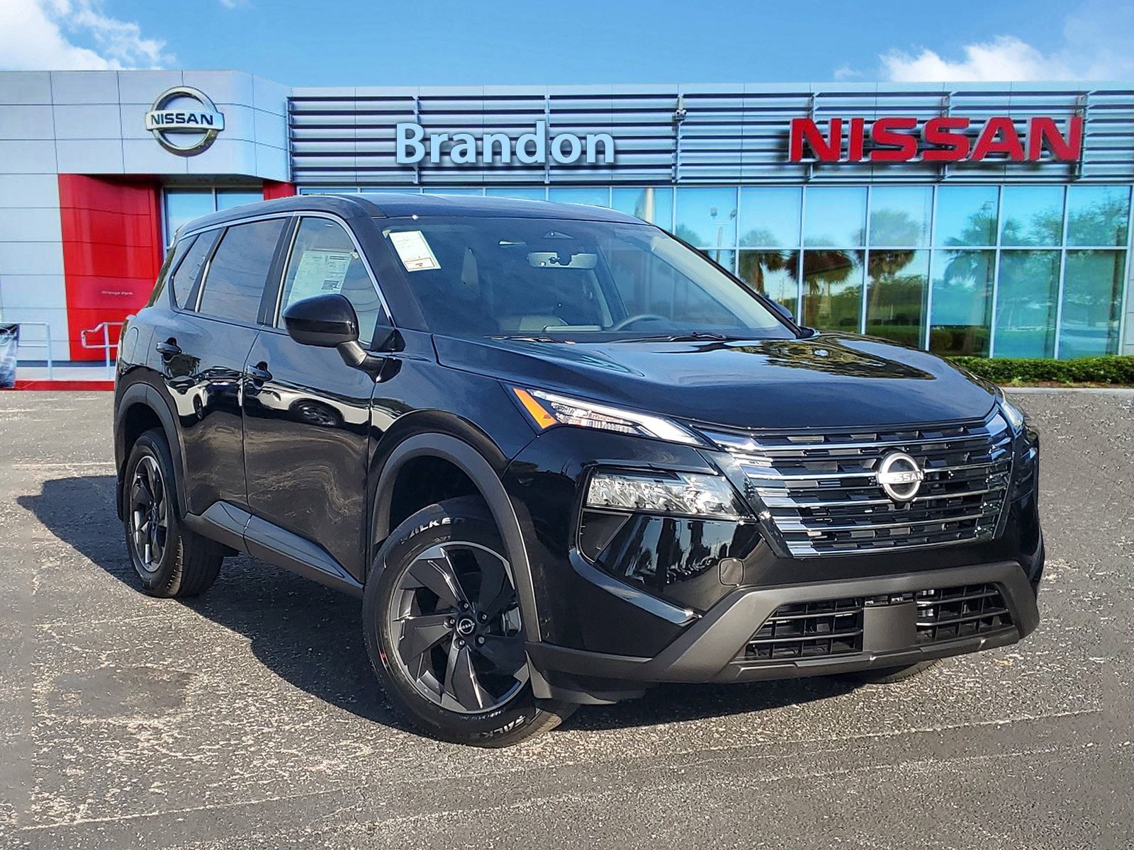 2026 Nissan Rogue SV's photo