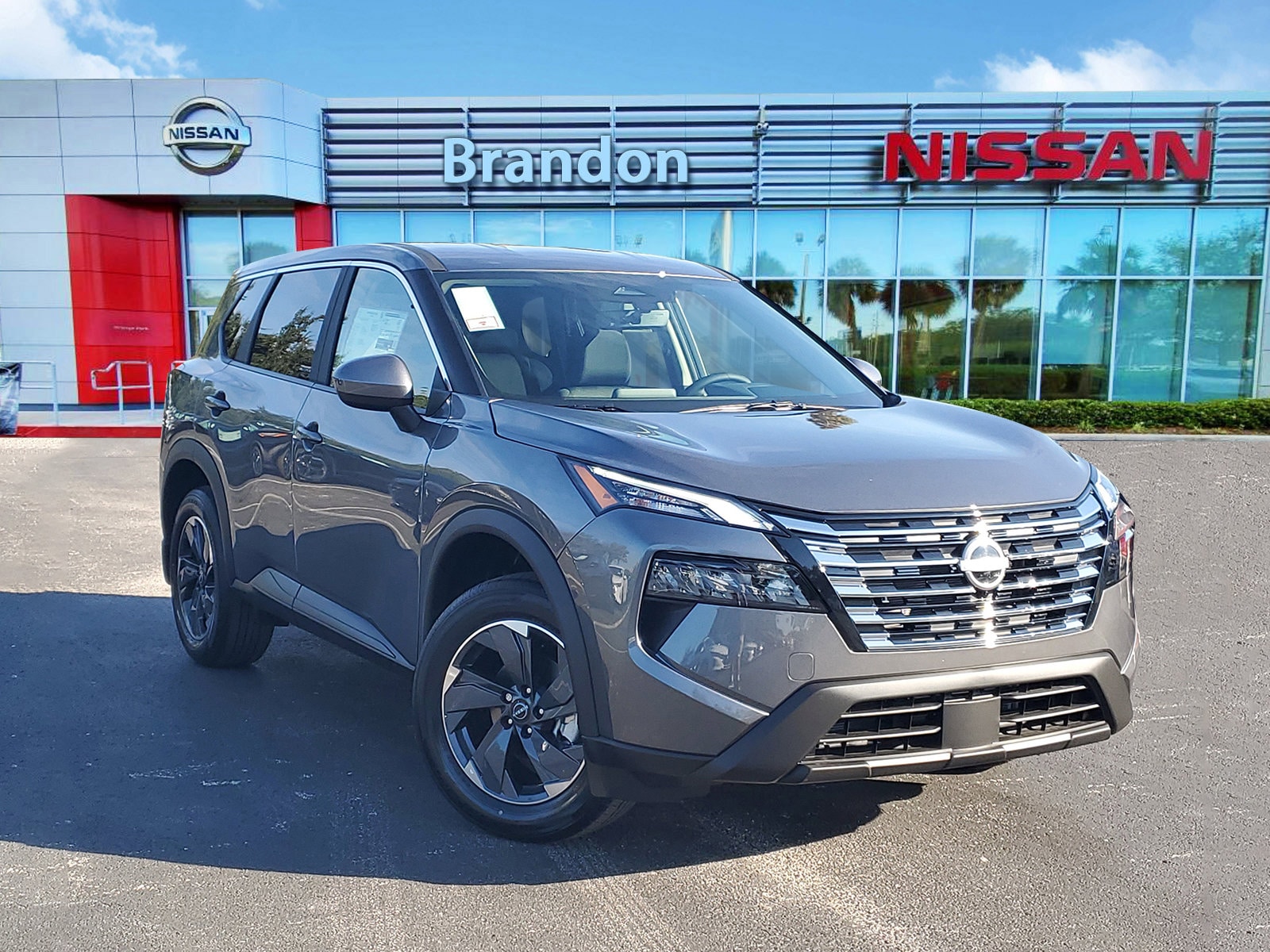 2026 Nissan Rogue SV's photo