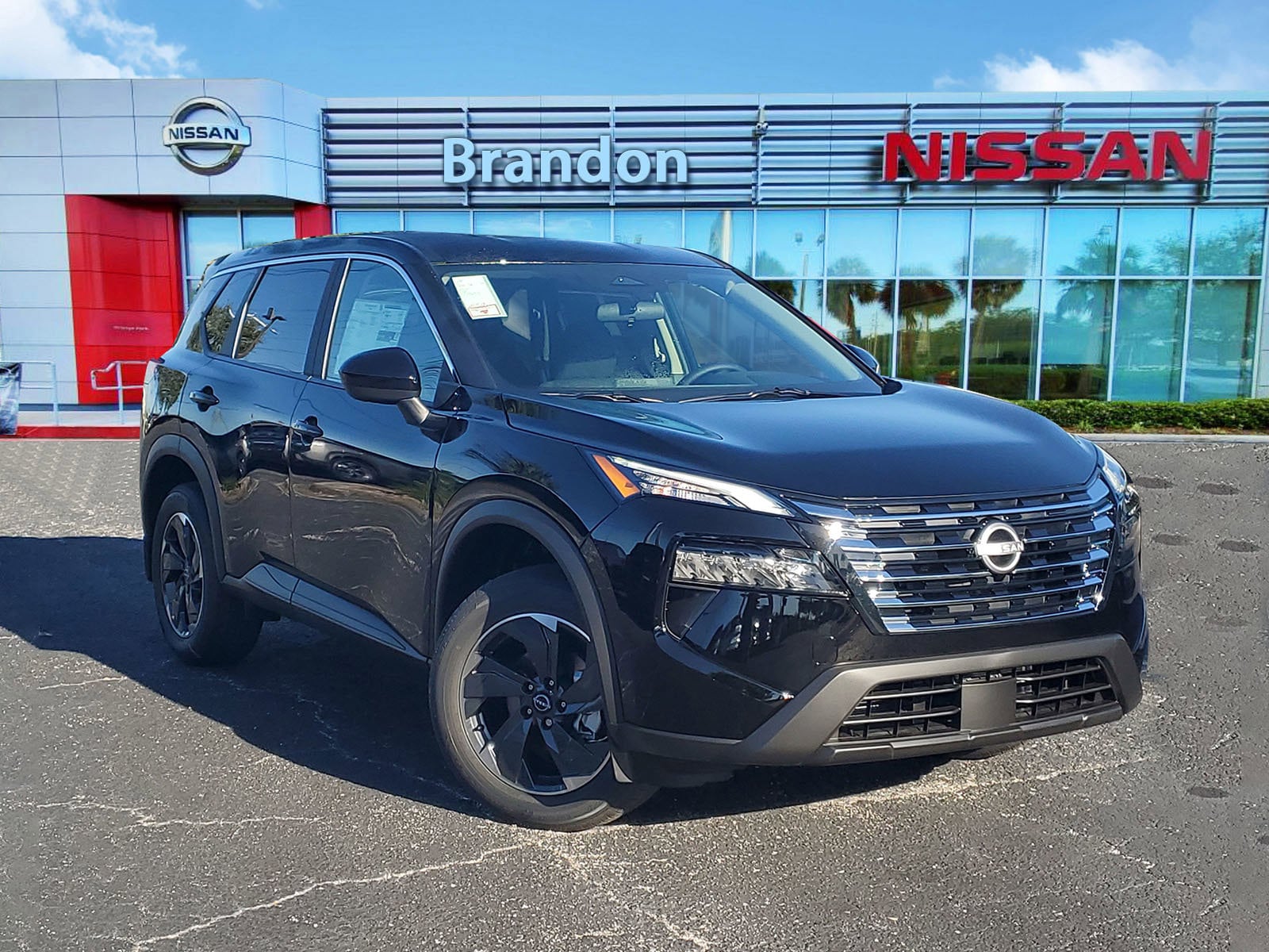 2026 Nissan Rogue SV's photo