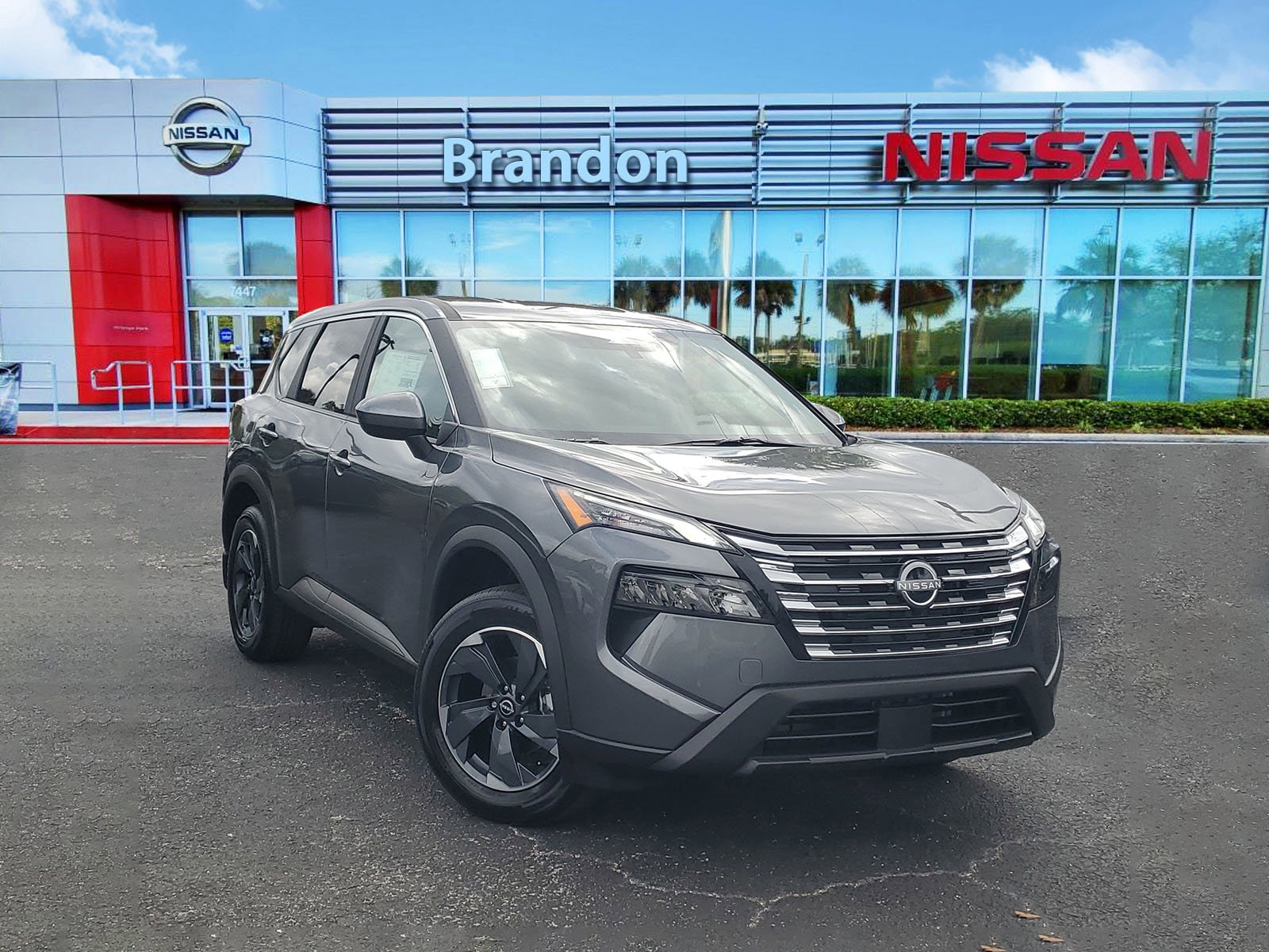 2026 Nissan Rogue SV's photo