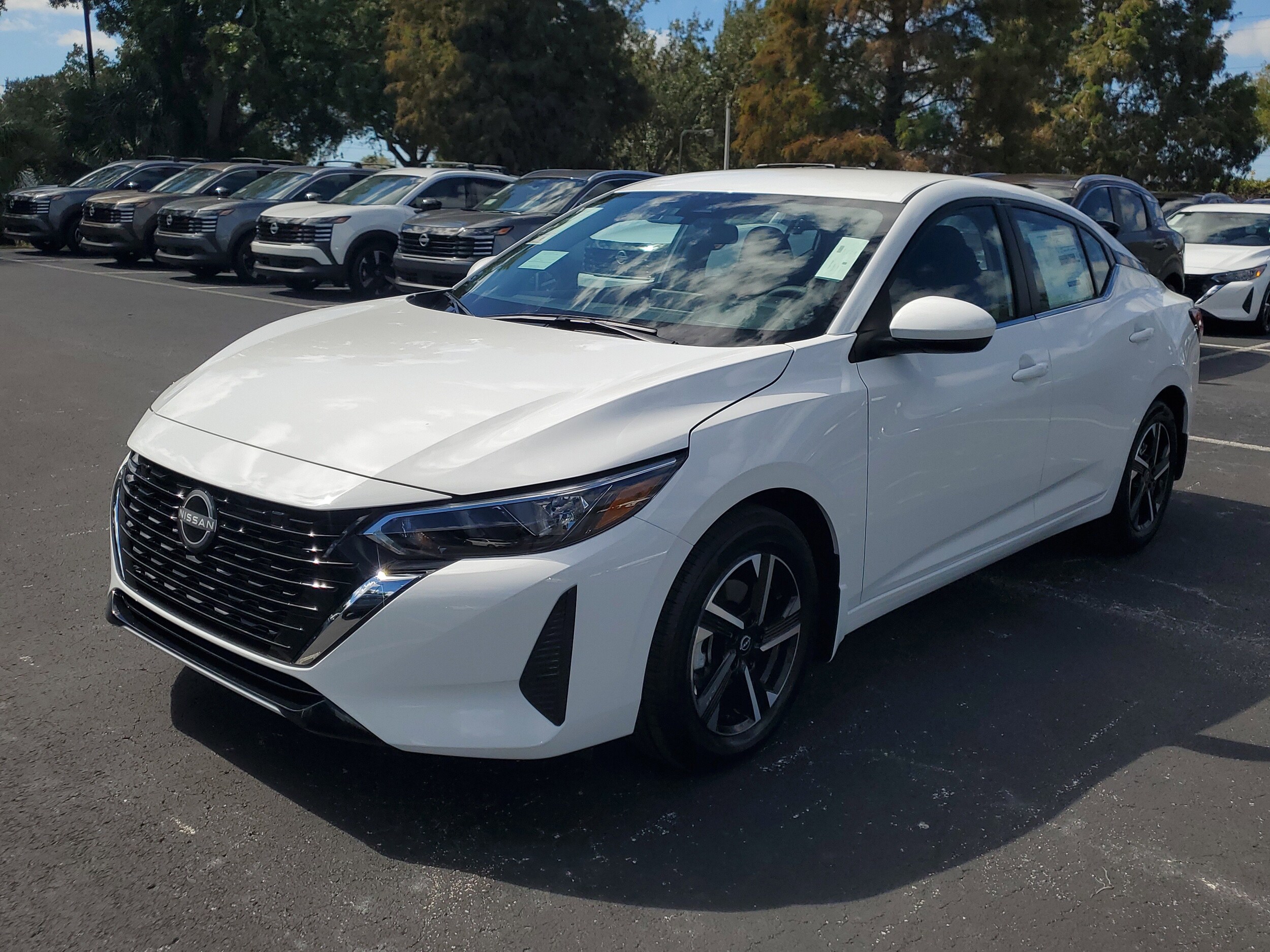 2025 Nissan Sentra SV photo 3